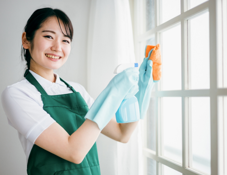 清掃・女性スタッフ